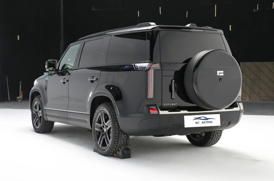 VUS de taille moyenne avec véhicule électrique 4x4 à double moteur 4 cylindres et boîte de vitesses à vitesse unique