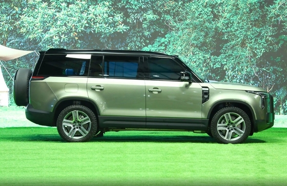 Découvrez l'avenir de la conduite avec le ROX 01 REEV 2023 AWD 6 places SUV de taille moyenne