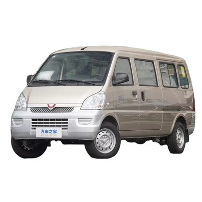Wuling Rongguang, camion à essence avec ABS et réglage manuel du siège du copilote.