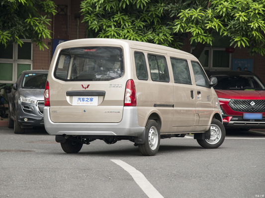 Wuling Rongguang, camion à essence avec ABS et réglage manuel du siège du copilote.