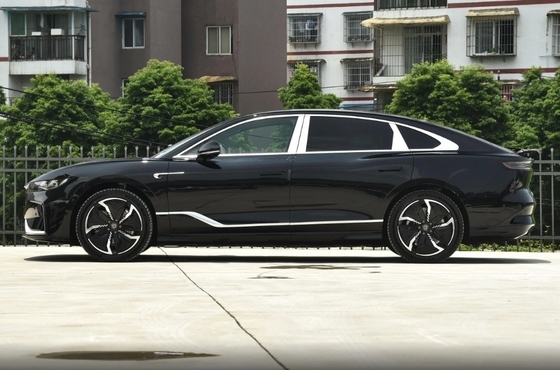 Écran tactile et avant 4 arrière 2 radar Voyah Zhuiguang voiture électrique 2023ver.