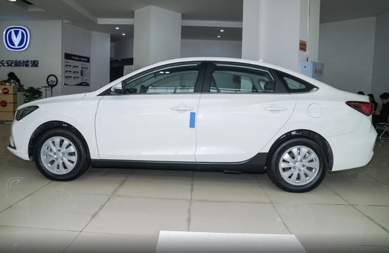 2024 Chongqing Made In Eado EV460 Zhixing Version de taxi Le phosphate de fer de lithium 205/60 R16