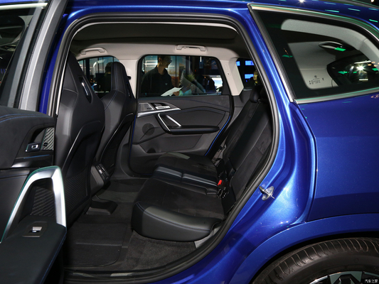 Système de direction électrique et Macpherson Suspension avant IX1 EV SUV Compact Sports Car