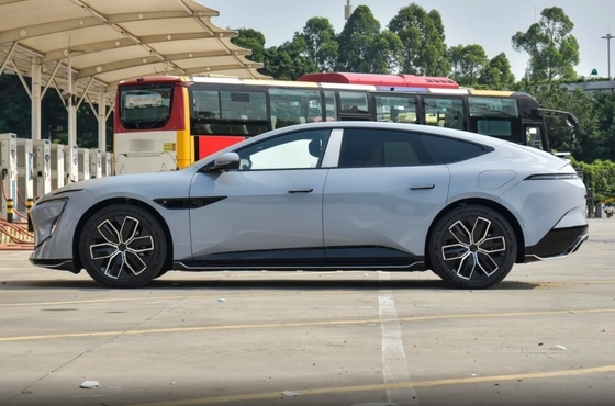 2024 700 Triple laser à traction arrière Luxe Moyenne et grande voiture 4 portes 5 places