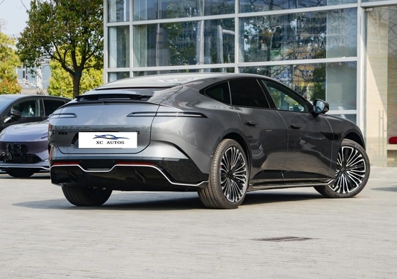 Structure de la carrosserie de 4 portes et 5 sièges Avatr 12 EV 2024 650 Triple Laser 4WD Performance Edition