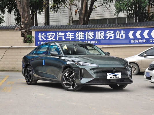 Changan Yida Sports Car 2023 AWD voiture d'occasion à essence avec volant multifonctionnel