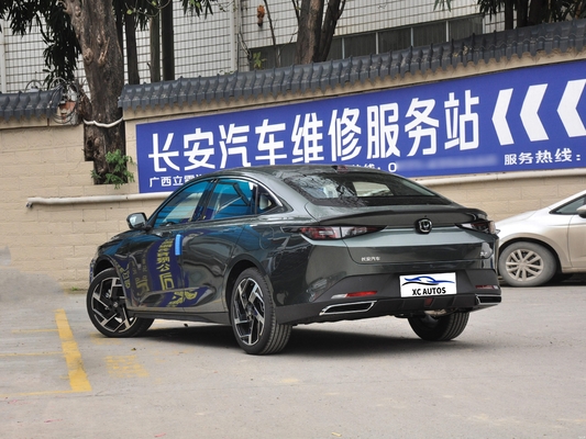 Changan Yida Sports Car 2023 AWD voiture d'occasion à essence avec volant multifonctionnel