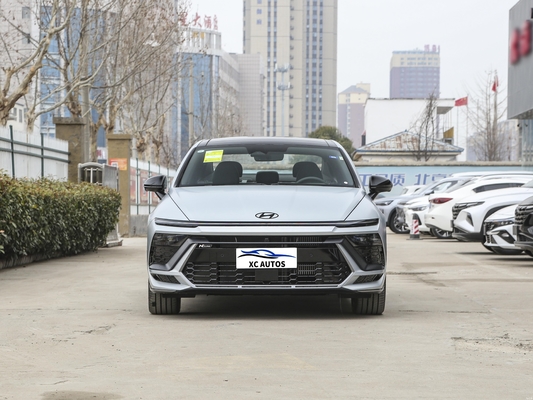 2024 Sonata 2.0T FWD avec boîte de vitesses automatique sièges en cuir et pneus R19 Conforme à l'Euro VI