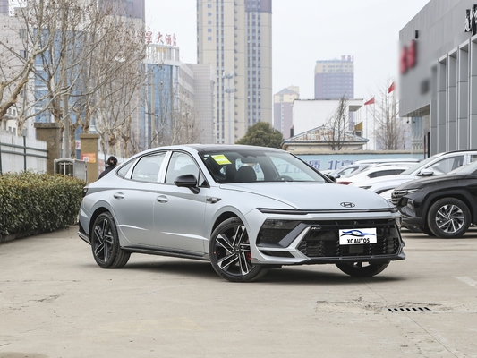 2024 Sonata 2.0T FWD avec boîte de vitesses automatique sièges en cuir et pneus R19 Conforme à l'Euro VI