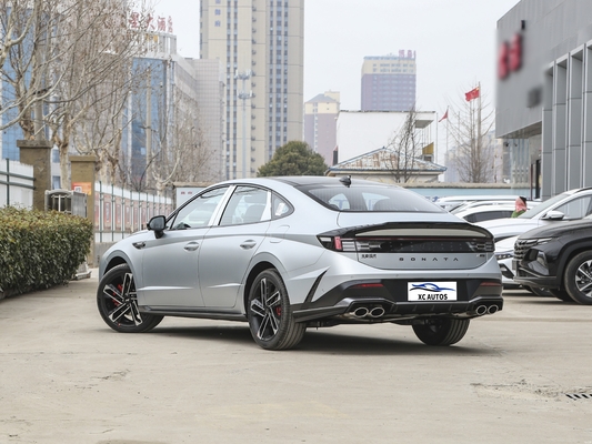 2024 Sonata 2.0T FWD avec boîte de vitesses automatique sièges en cuir et pneus R19 Conforme à l'Euro VI