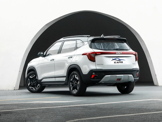 2022 Kia Seltos 2023 5 sièges SUV à essence Seltos accessoires avec 4385x1800x1650MM Taille