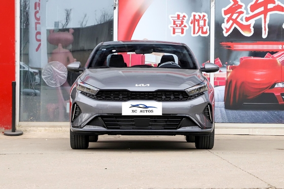 2024 Importation KIA K3 Berline Voiture 360° Caméra arrière à grande vitesse Gaz et matériau des sièges en cuir