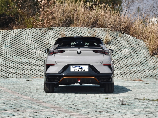 Changan Uni-t 1.5t Fwd voiture à essence avec une puissance maximale de 100-150PS et 6 radars