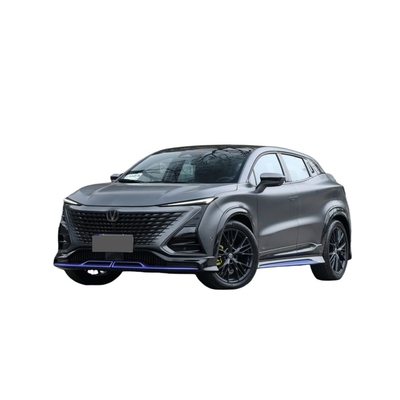 Changan Uni-t 2,0 t Véhicules à essence à essence Véhicule à carburant avec sièges en cuir et phare LED