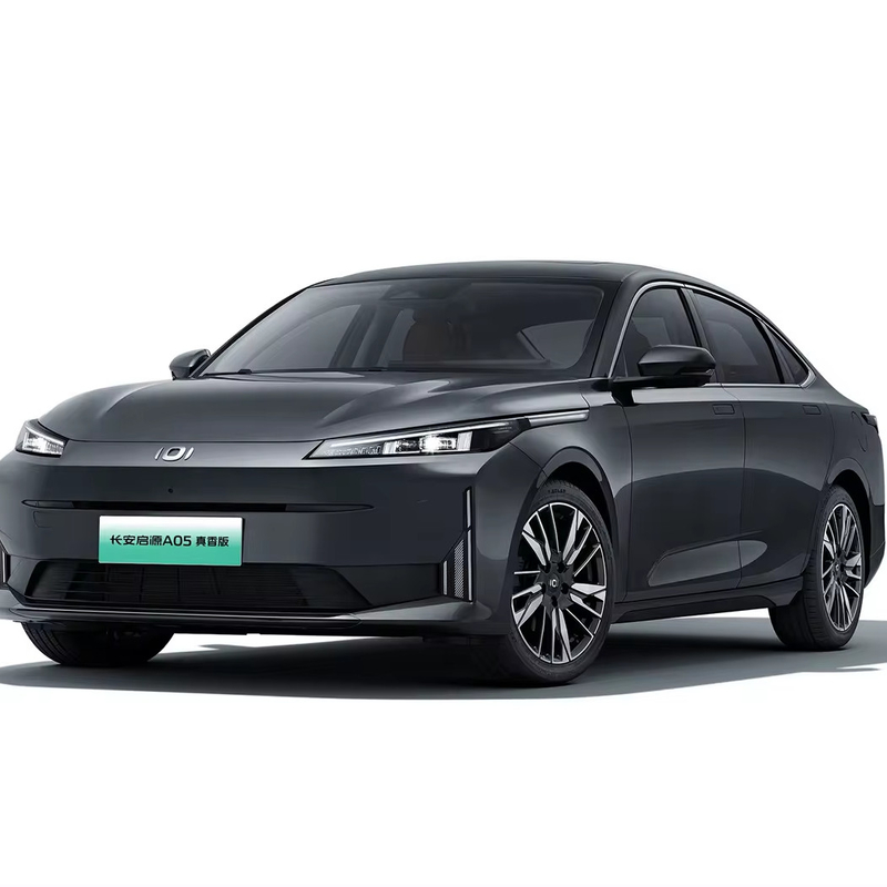 Changan Qiyuan A05 EV Sedan Hybrid Car Grande valeur et 5 portes 5 places Structure de la carrosserie