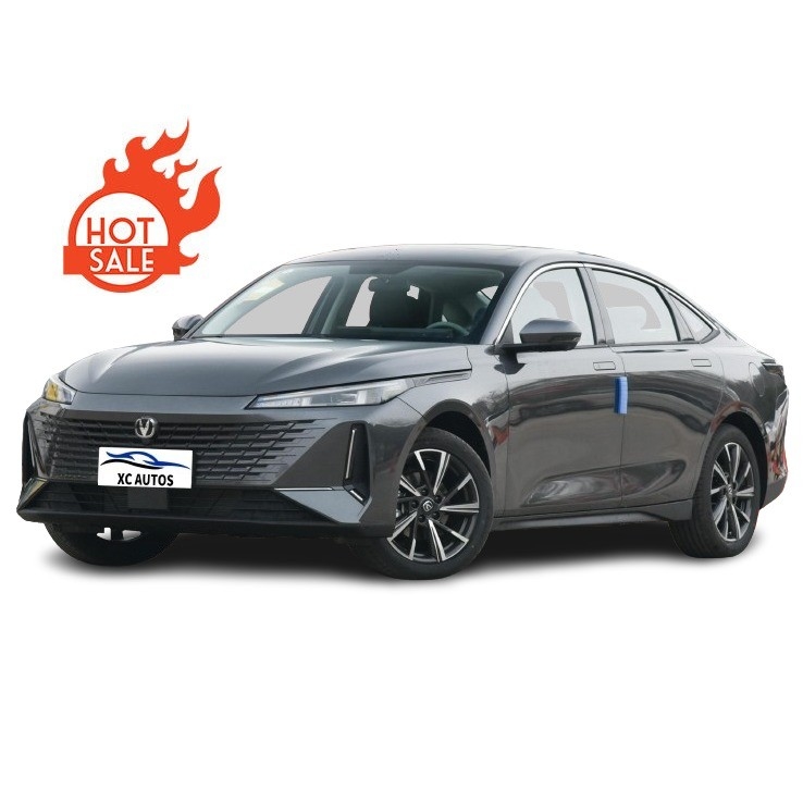 Changan Yida 2023 1.5T GDI Navigation automatique Compacte 4 portes 5 places voiture confortable