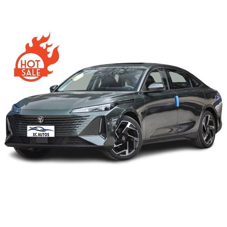 Changan Yida Sports Car 2023 AWD voiture d'occasion à essence avec volant multifonctionnel