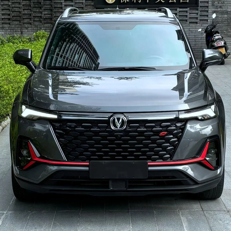 5 portes et 5 places Les voitures à essence Suv Changan CS35 Plus à vendre ABS Oui Écran tactile Oui